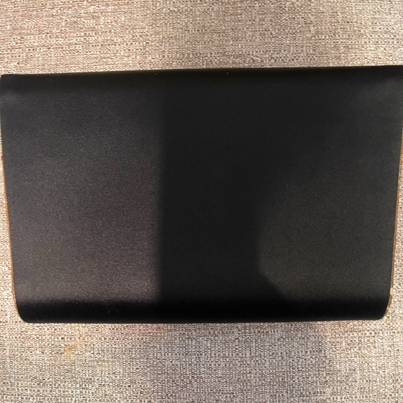 Sold ——— do not offer ———Yves Saint Laurent - Picture 4 of 6